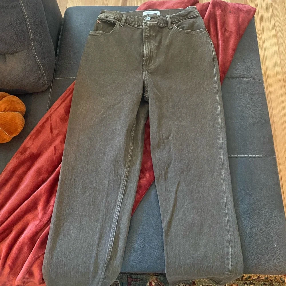 Abercrombie 90’s High Rise Curve Love Straight Jeans - Picture 3 of 4